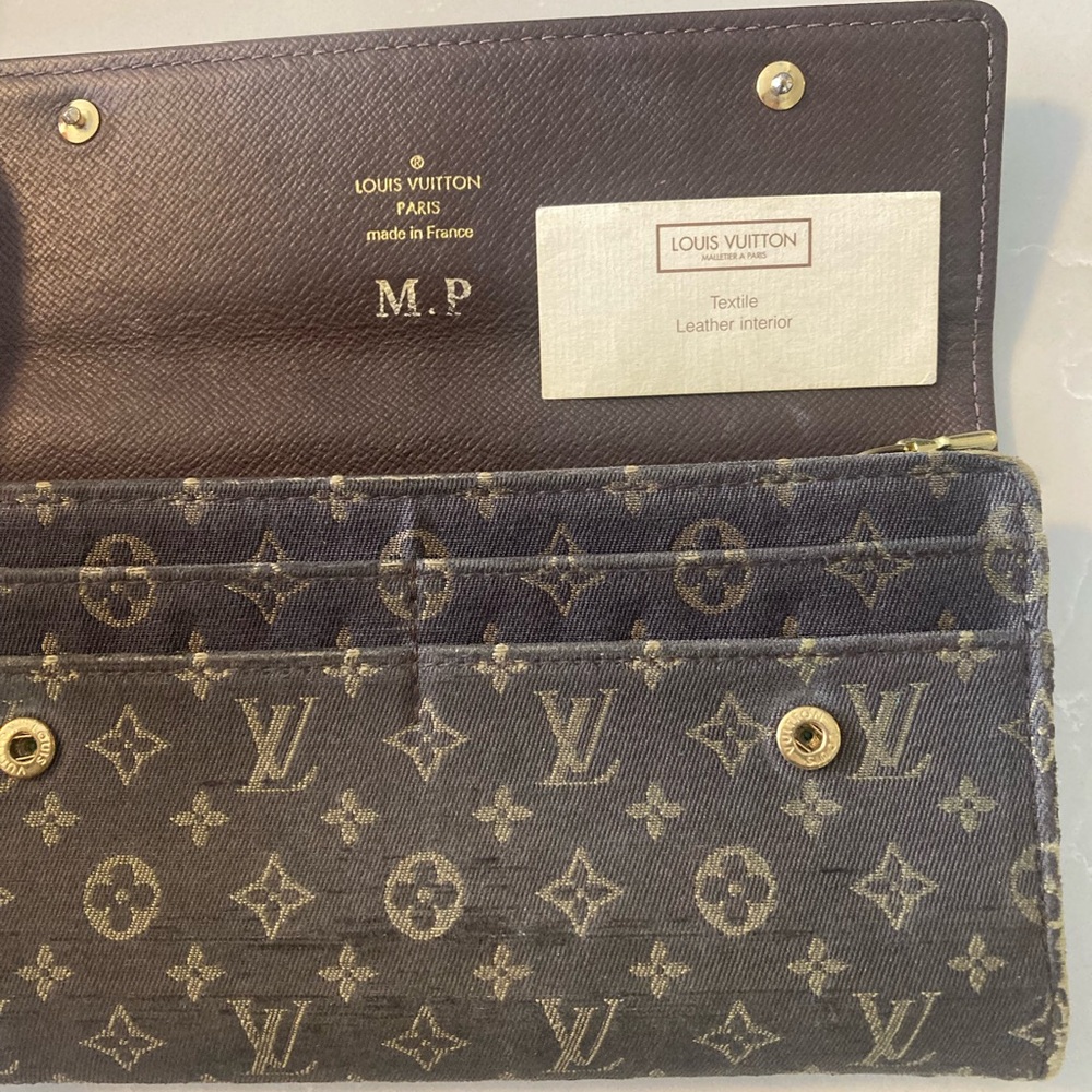 Louis Vuitton Classic Monogram Wallet & Card Holder - Brown - Picture 6 of 8